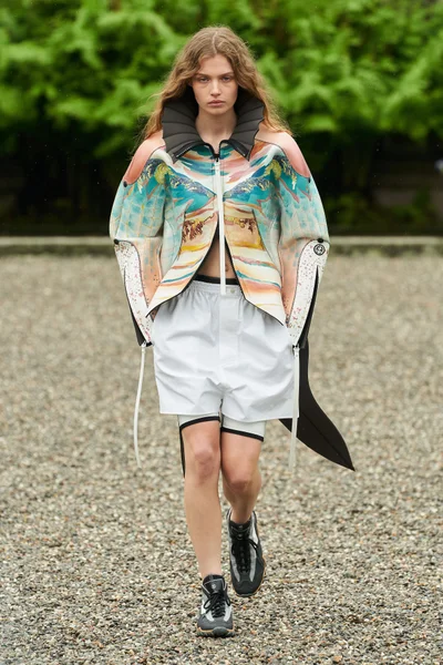 Look 5
